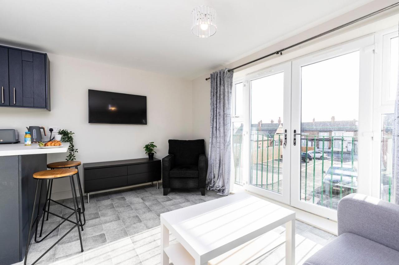 Avery House 1 - One Bedroom With Outdoor Terrace ดาร์ลิงตัน ภายนอก รูปภาพ